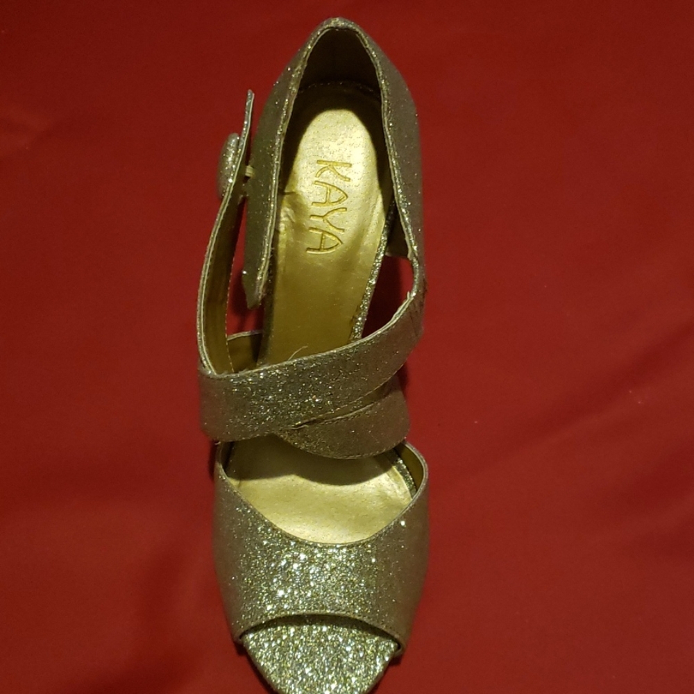 High heels - Picture 2 of 4